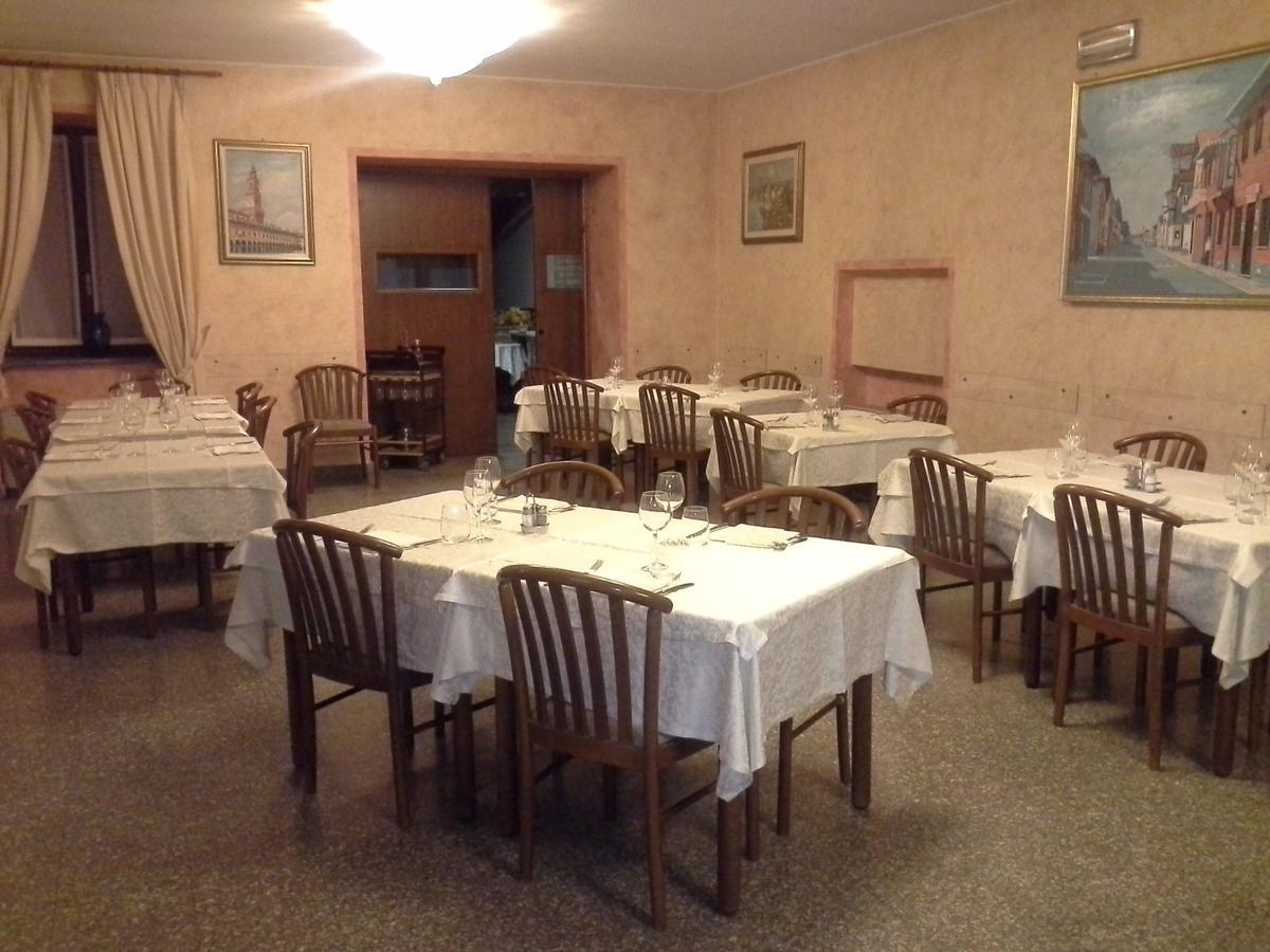 Hotel Ticino Ristorante Chierico Carbonara al Ticino Esterno foto